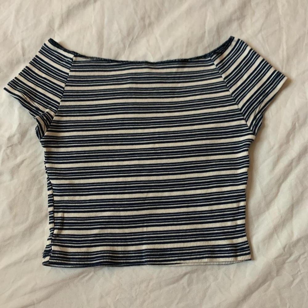 brandy melville top off the shoulder